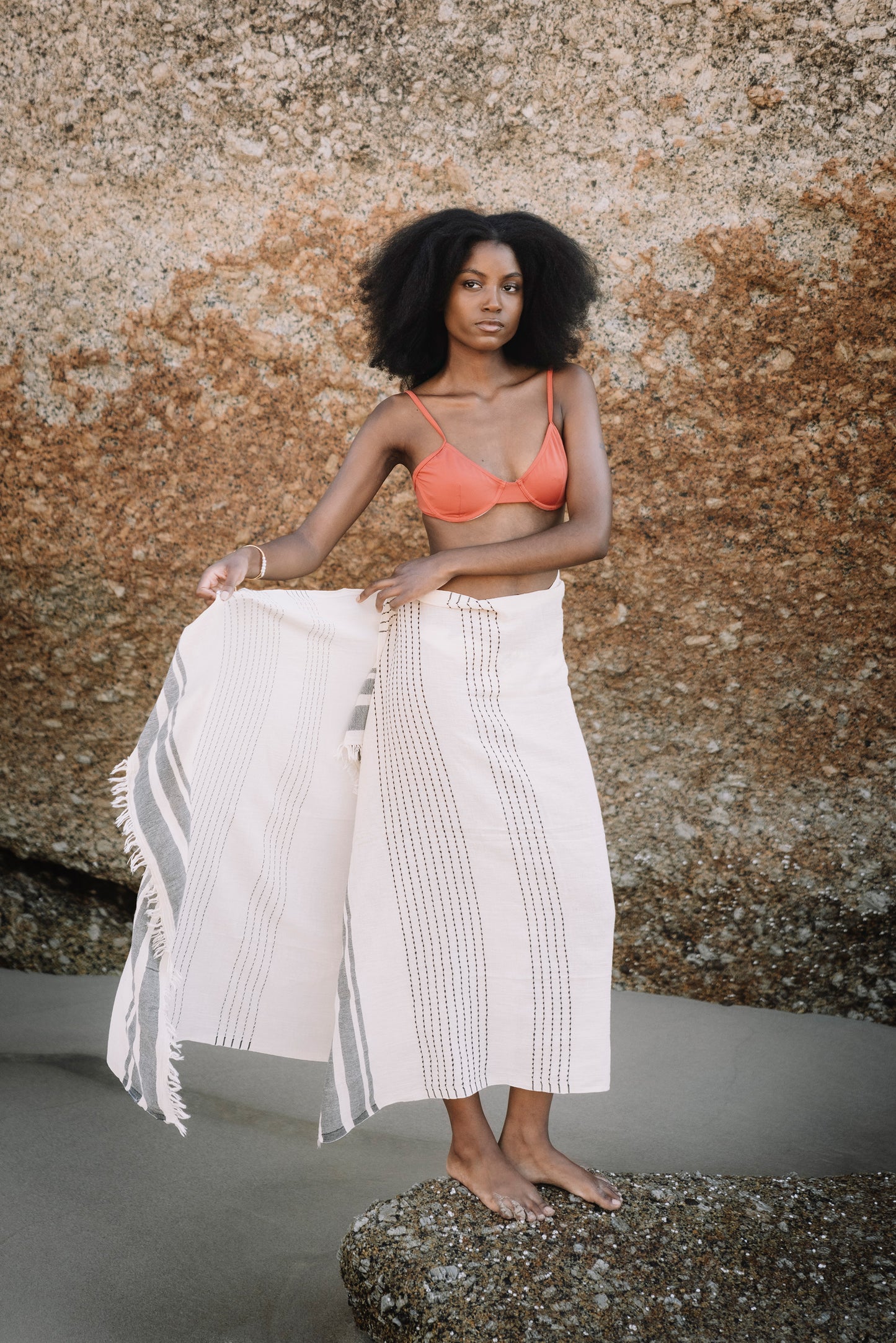 Sophia Beach Sarong | Charcoal