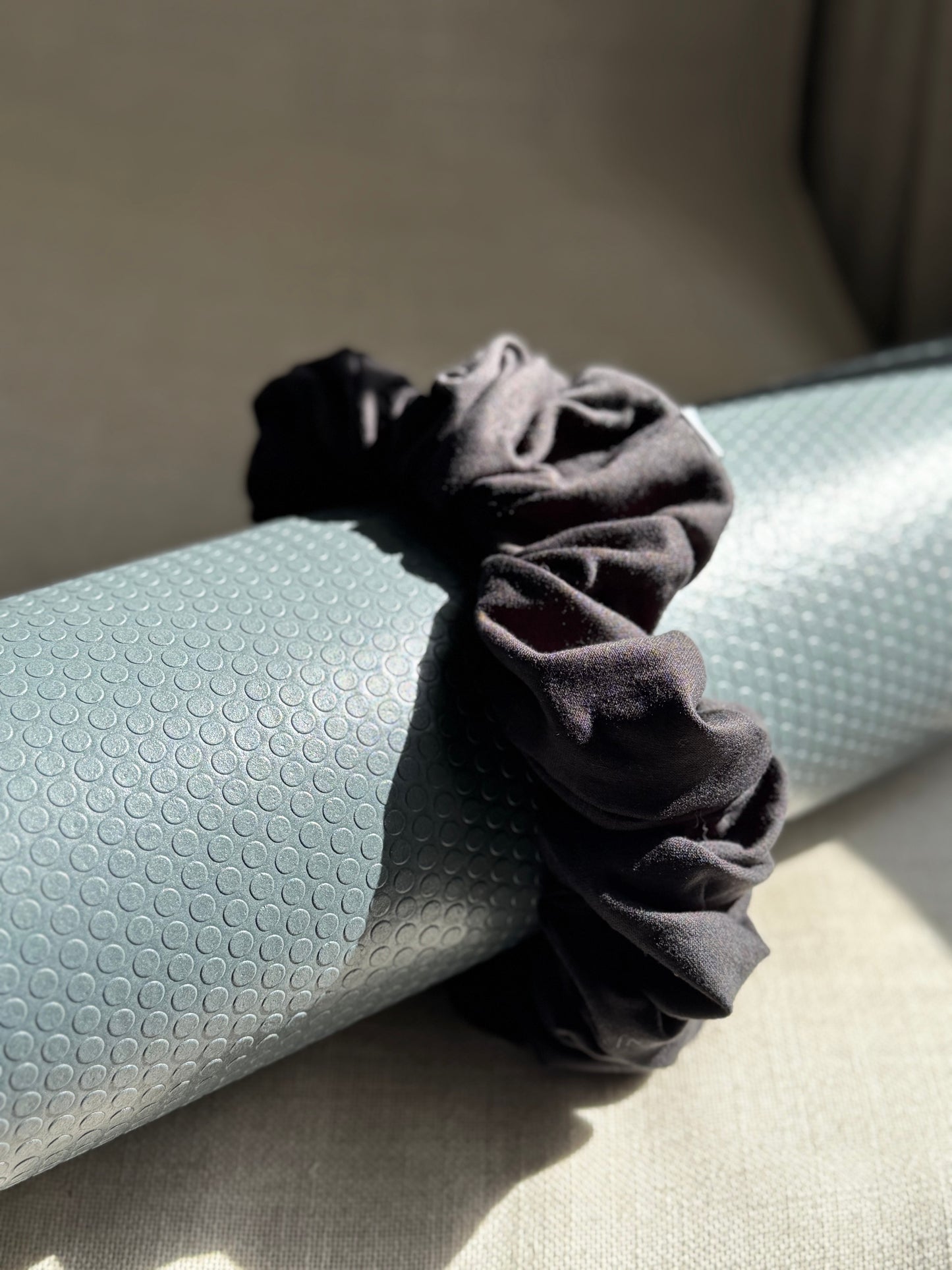 Mat Scrunchie | Midnight